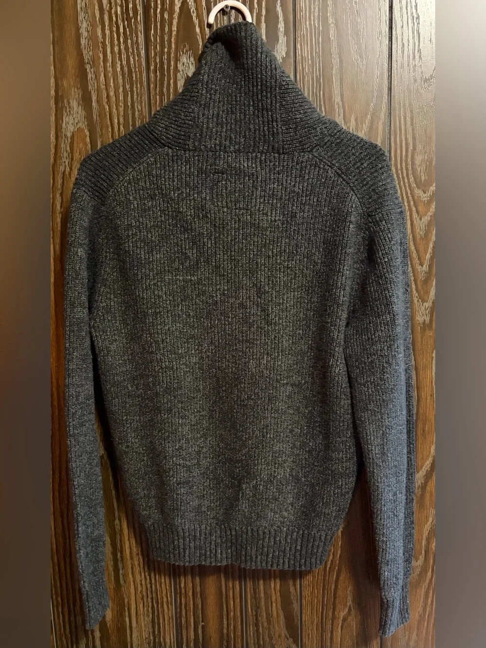 AMERICAN EAGLE OUTFITTERS medium Men's Dark Charcoal Shawl Collar Sweater